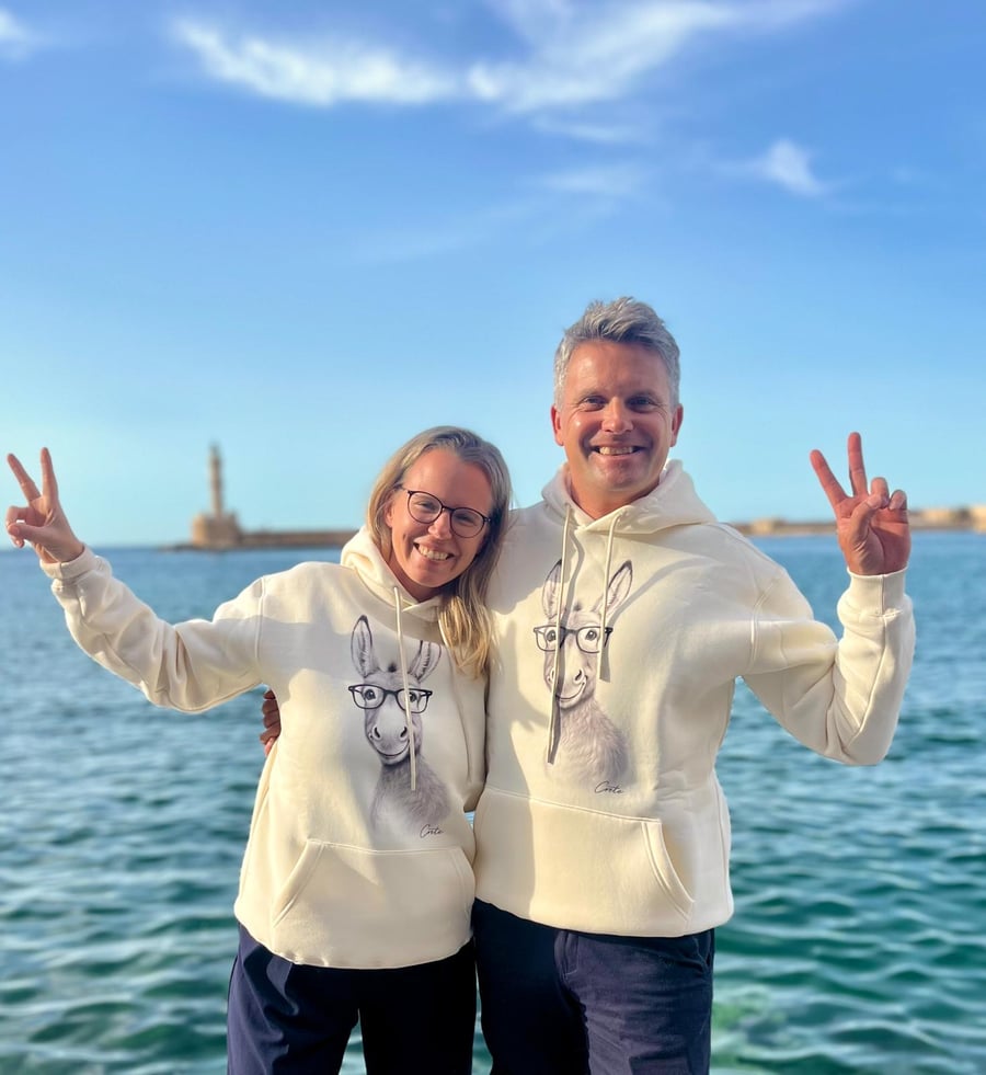 Astrid und Klaus winken dir zu